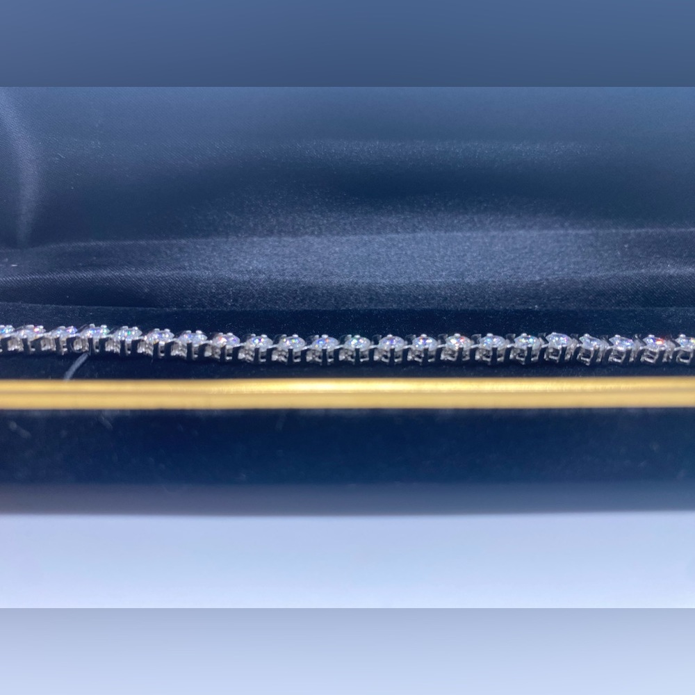 TENNIS BRACELET - Silver Bracelet with Synthetic Diamonds - Picture 7 of 17